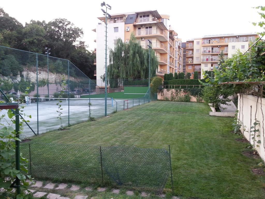 Elias Apartment Golden Sands Luaran gambar